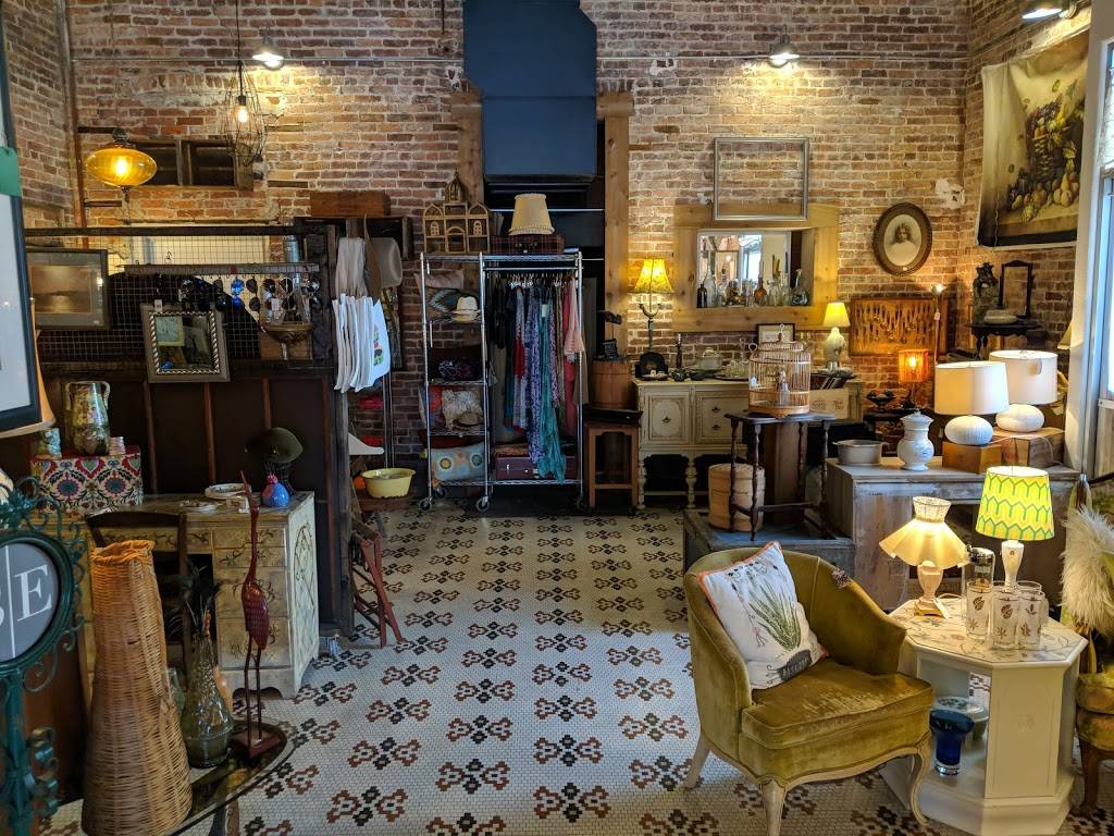 South of New York Market | restaurant | 100 S Woodland Blvd #5420, DeLand, FL 32720, USA | 3862797630 OR +1 386-279-7630