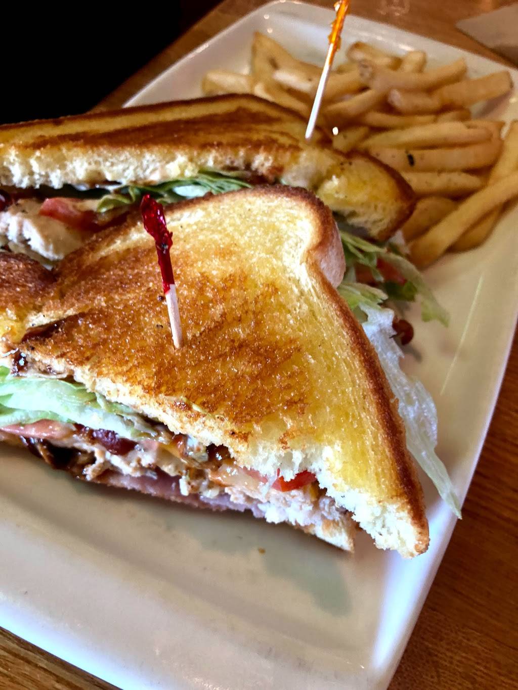 Applebees Grill + Bar | restaurant | 1600 Huffman Rd, Center Point, AL 35215, USA | 2058533200 OR +1 205-853-3200