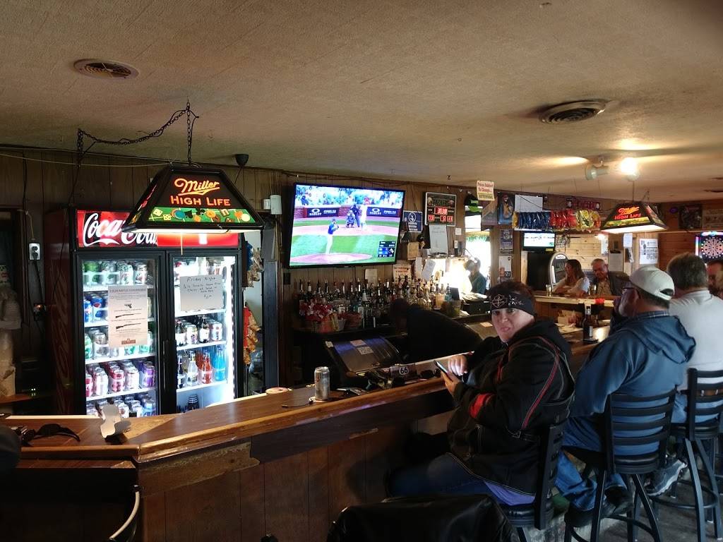 Swamp Side Bar & Grill | restaurant | 452 N Lakeview Ave, Endeavor, WI 53930, USA | 6085872643 OR +1 608-587-2643