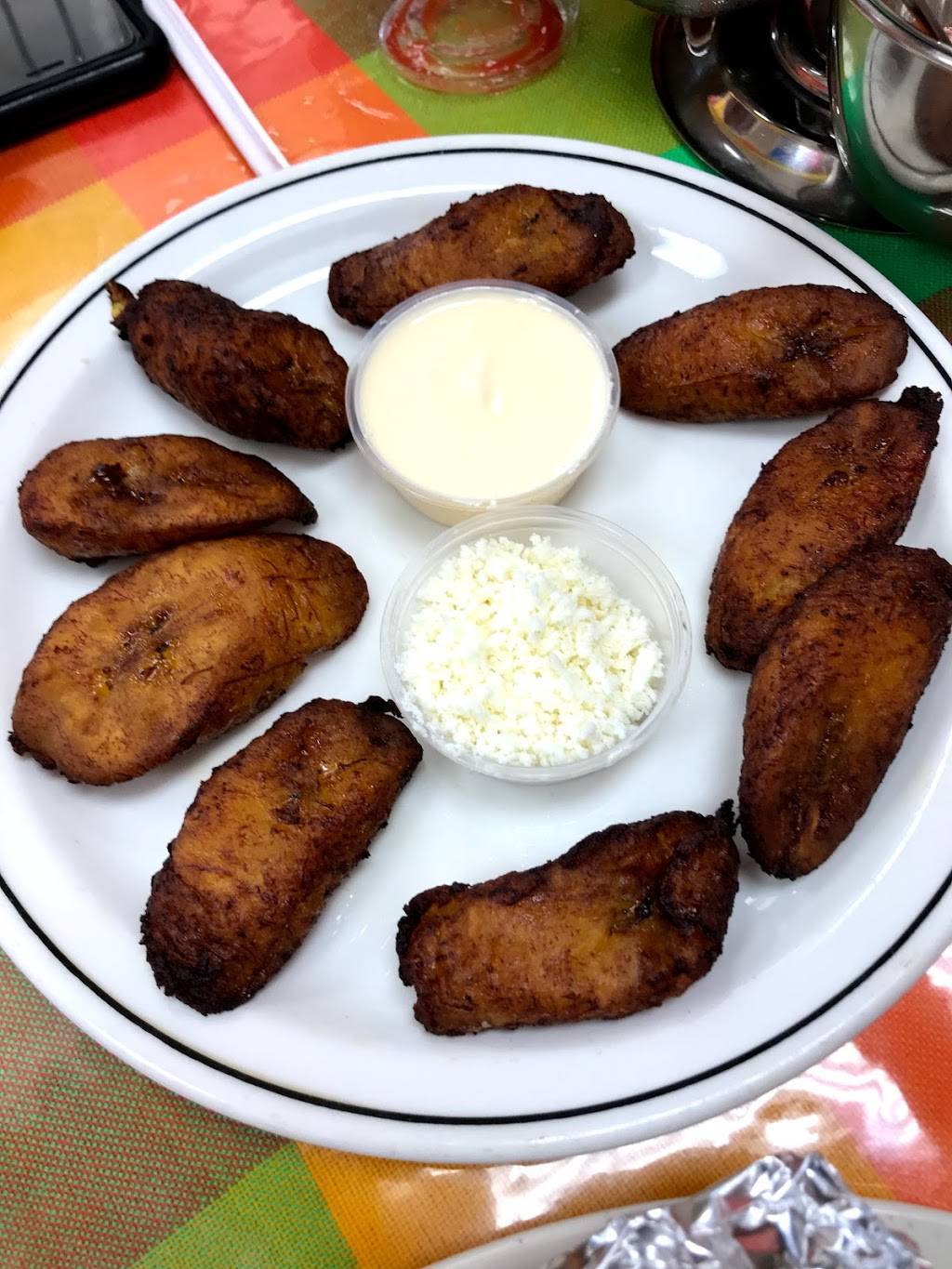 Adamarys Restaurante Y Pupuseria | restaurant | 3100 Central Ave, Charlotte, NC 28205, USA | 7045355573 OR +1 704-535-5573