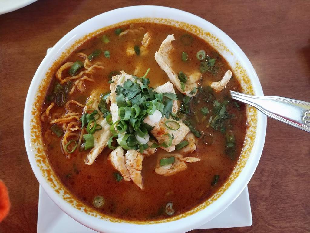 Daw Kun Thai | restaurant | 2626 Brown Ave, Manchester, NH 03103, USA | 6032320699 OR +1 603-232-0699