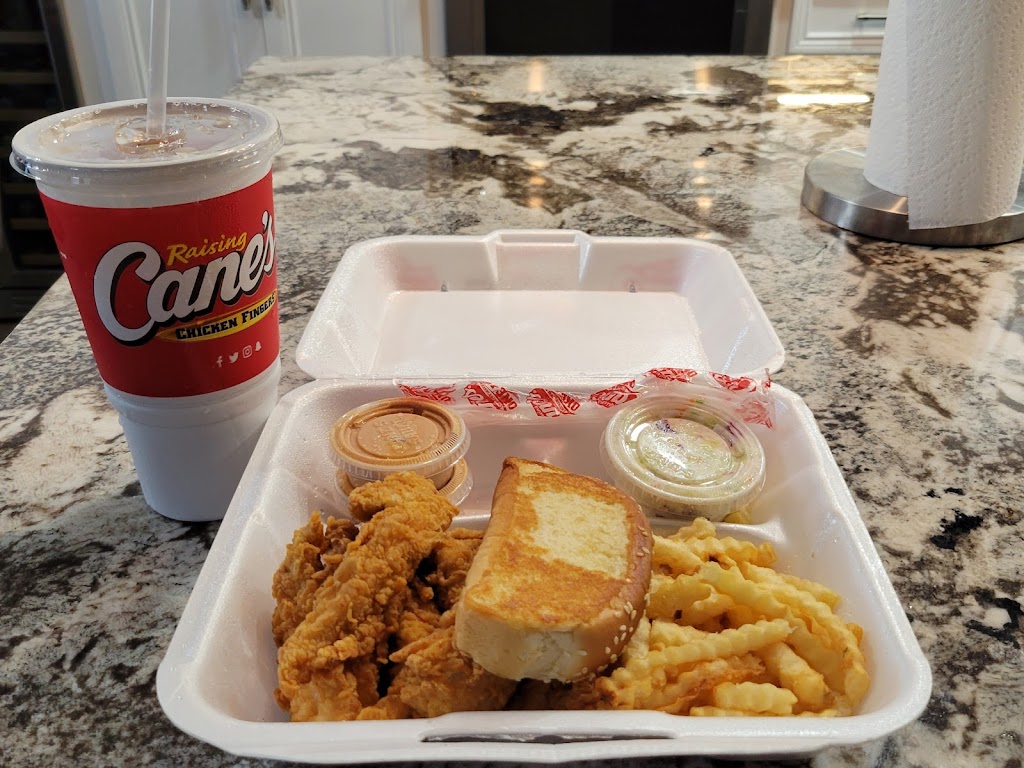 Raising Canes Chicken Fingers | restaurant | 380 Sam Ridley Pkwy W, Smyrna, TN 37167, USA | 6158823100 OR +1 615-882-3100
