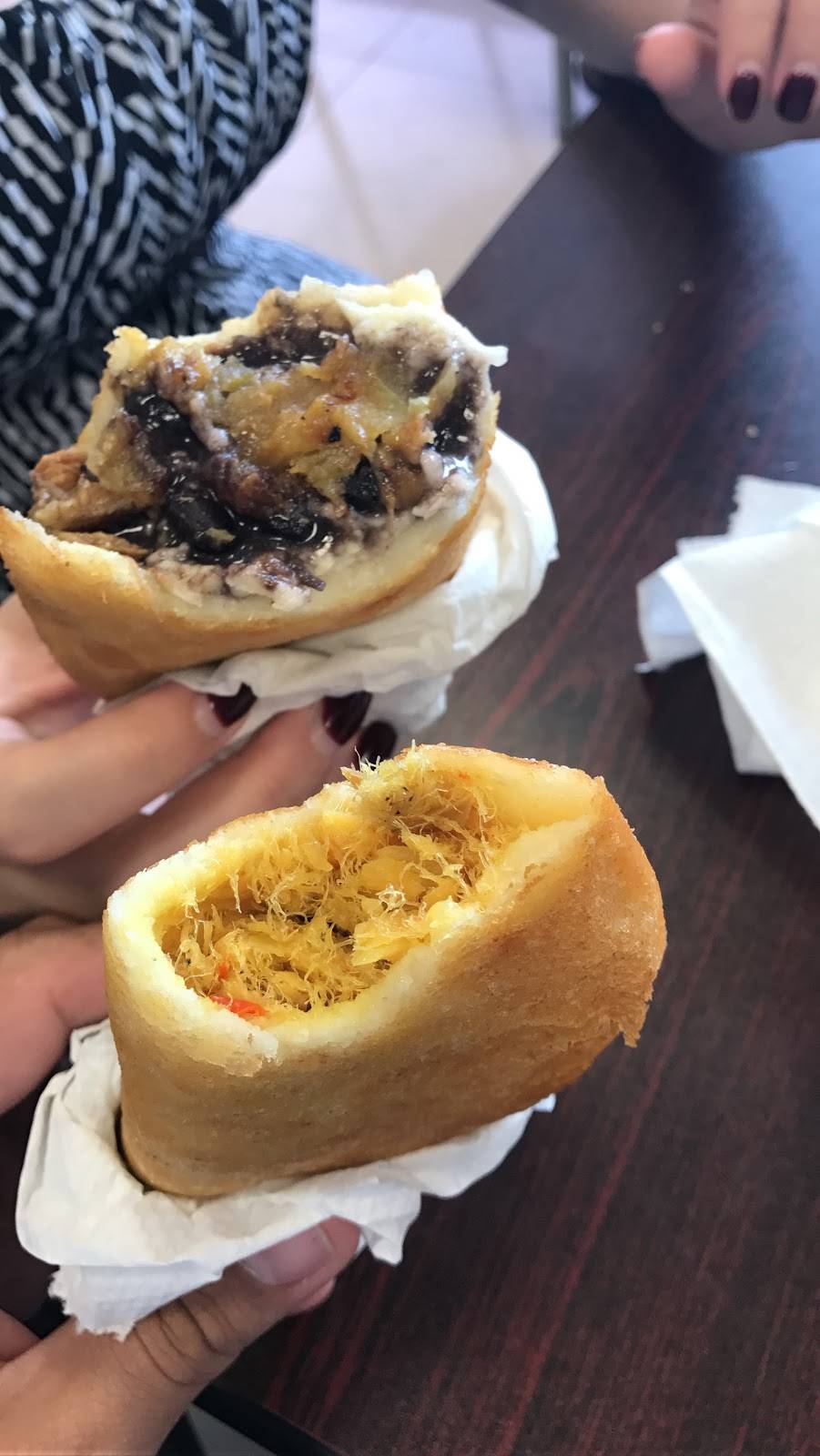 La Uchireña | restaurant | 7880 NW 52nd St, Doral, FL 33166, USA | 3055999399 OR +1 305-599-9399