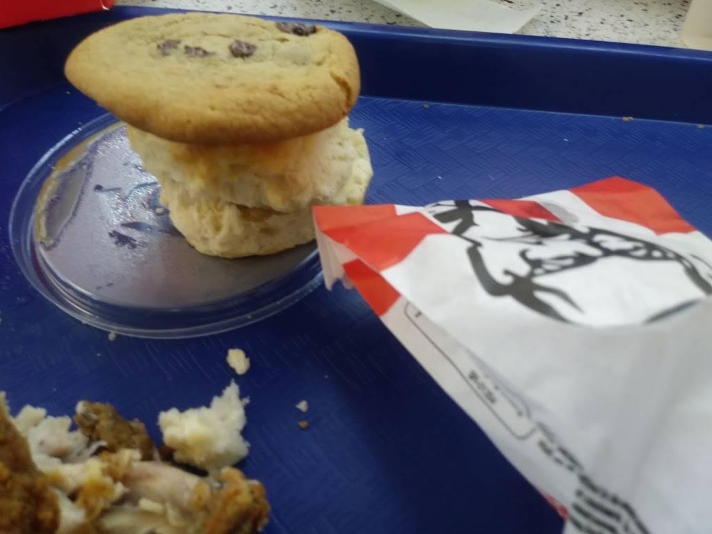 KFC | restaurant | 611 E 47th St S, Wichita, KS 67216, USA | 3165221402 OR +1 316-522-1402