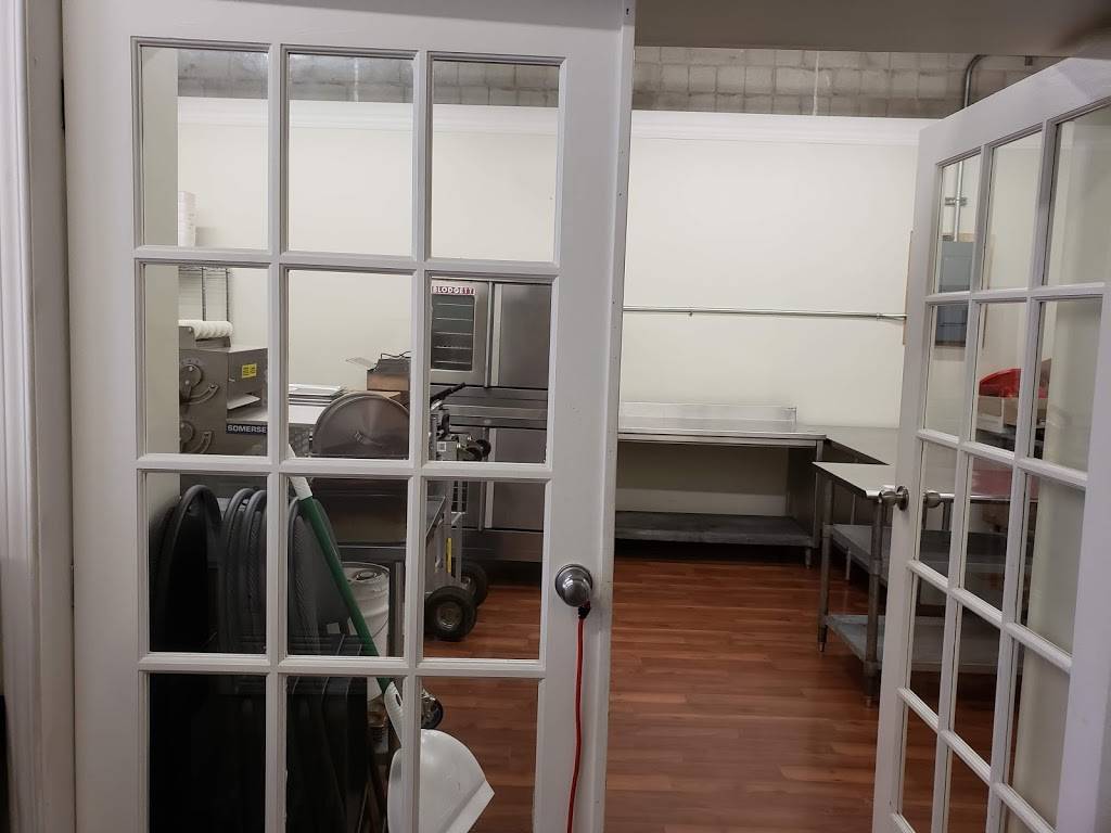 Biryani & Tea Co. | meal takeaway | 775 Pacific Rd #23, Oakville, ON L6L 6M4, Canada | 6478221282 OR +1 647-822-1282