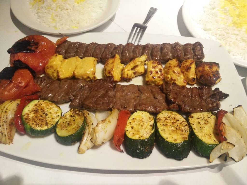 Quartier-Perse | restaurant | 4241 Boulevard Décarie, Montréal, QC H4A 3K4, Canada | 5144886367 OR +1 514-488-6367