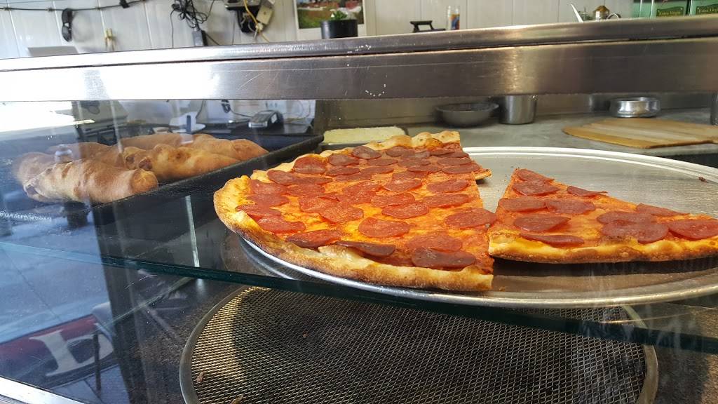 Pipitones Pizza Restaurant | restaurant | 100 Dekalb Ave, Brooklyn, NY 11201, USA | 7188584376 OR +1 718-858-4376