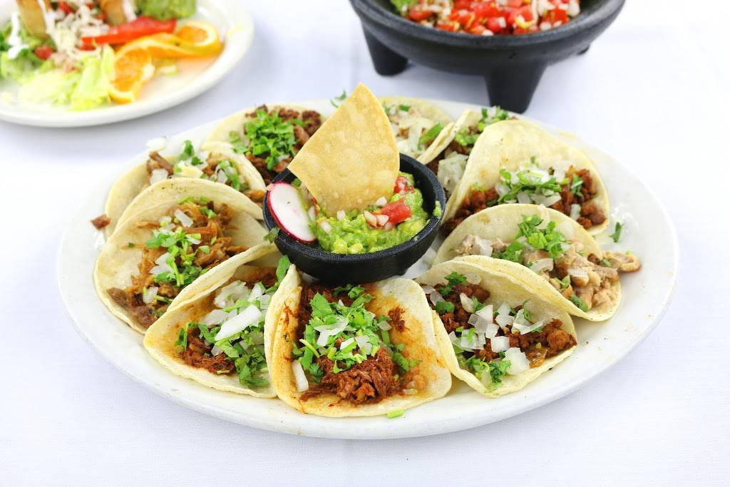 Fiesta Martin Bar And Grill | restaurant | 300 E Florence Ave, Inglewood, CA 90301, USA | 3106733300 OR +1 310-673-3300