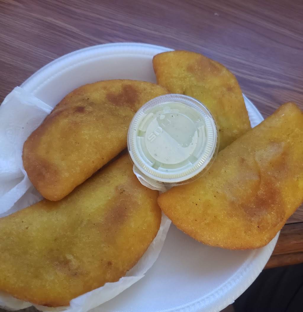 Pa’ q Katty | restaurant | 913 Lake Ave, Lake Worth, FL 33460, USA | 5612682703 OR +1 561-268-2703