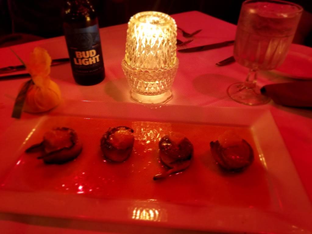 Winifreds | restaurant | 3847 1st Ave SE, Cedar Rapids, IA 52402, USA | 3193646125 OR +1 319-364-6125