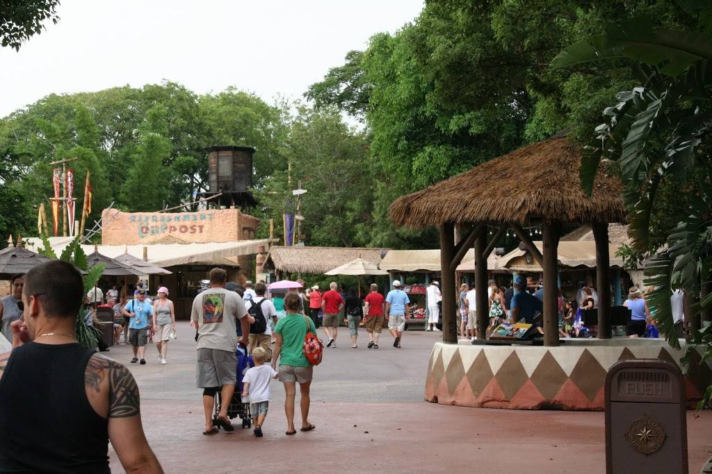 Refreshment Cool Post | restaurant | 200 Epcot Center Dr, Orlando, FL 32836, USA | 4079395277 OR +1 407-939-5277