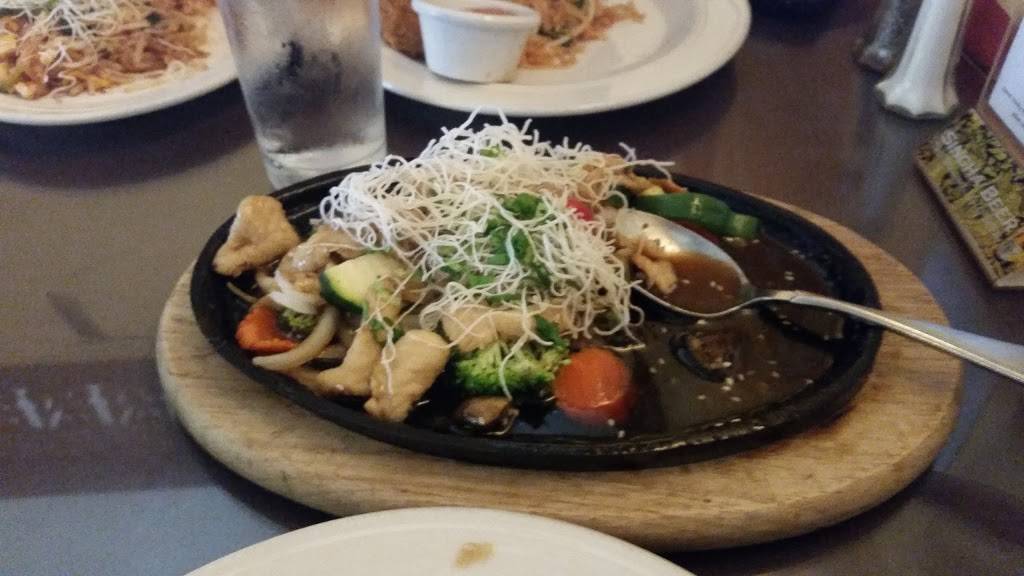 Bahn Thai restaurant | restaurant | 9811 Mickelberry Rd NW, Silverdale, WA 98383, USA | 3606921605 OR +1 360-692-1605