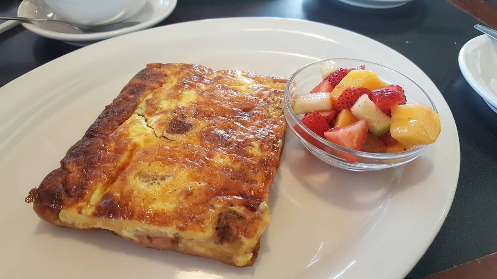 La Poulette Delray Beach | restaurant | 215 NE 6th Ave, Delray Beach, FL 33483, USA | 5619082396 OR +1 561-908-2396