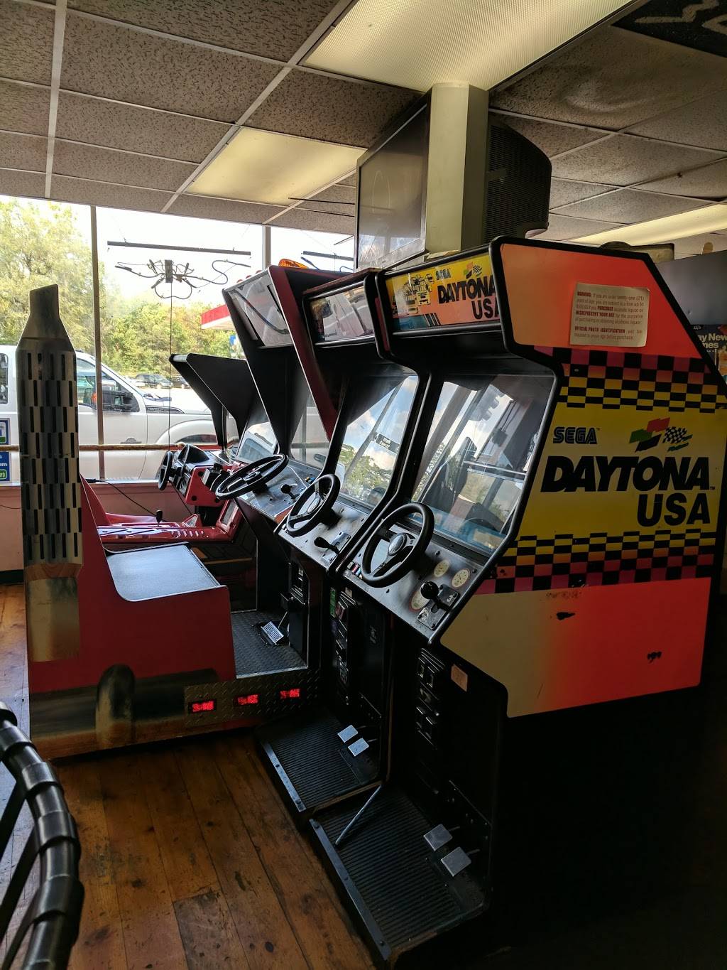 Garcias Pizza | restaurant | 1099 W Main St, Decatur, IL 62522, USA | 2174241800 OR +1 217-424-1800