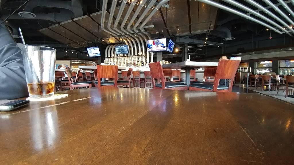 Yard House | restaurant | 90 El Camino, Fresno, CA 93720, USA | 5592612165 OR +1 559-261-2165