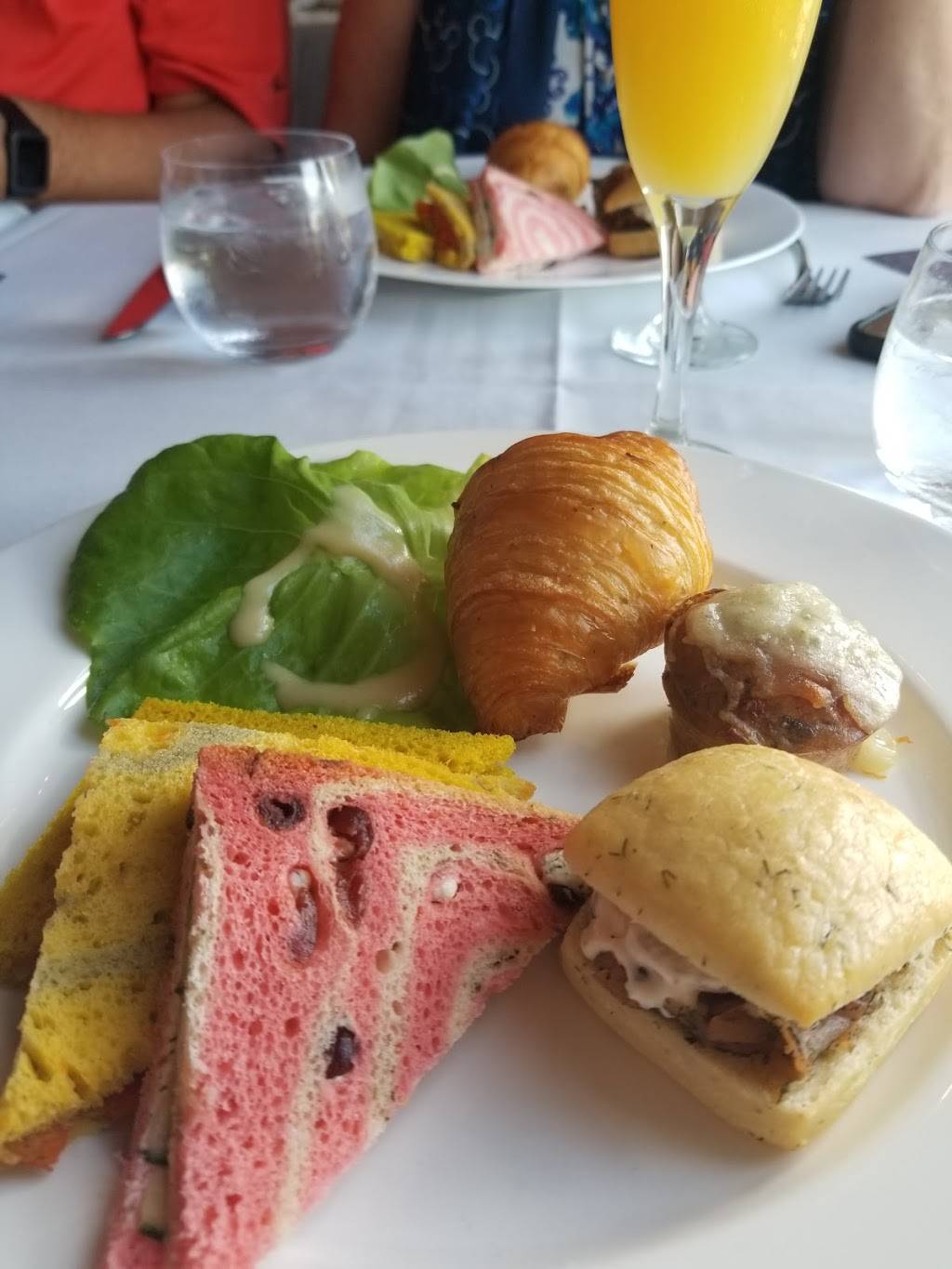 Monsieur Paul | restaurant | 1510 North Avenue of the Stars, Orlando, FL 32830, USA | 4079393463 OR +1 407-939-3463