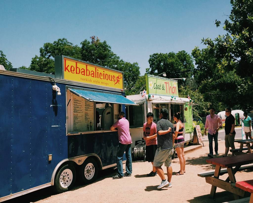 Coat & Thai | restaurant | 1720 Barton Springs Rd, Austin, TX 78702, USA | 5129702154 OR +1 512-970-2154