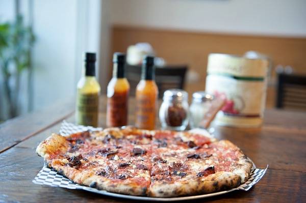 Big River Pizza | meal takeaway | 280 5th St E, St Paul, MN 55101, USA | 6516832186 OR +1 651-683-2186