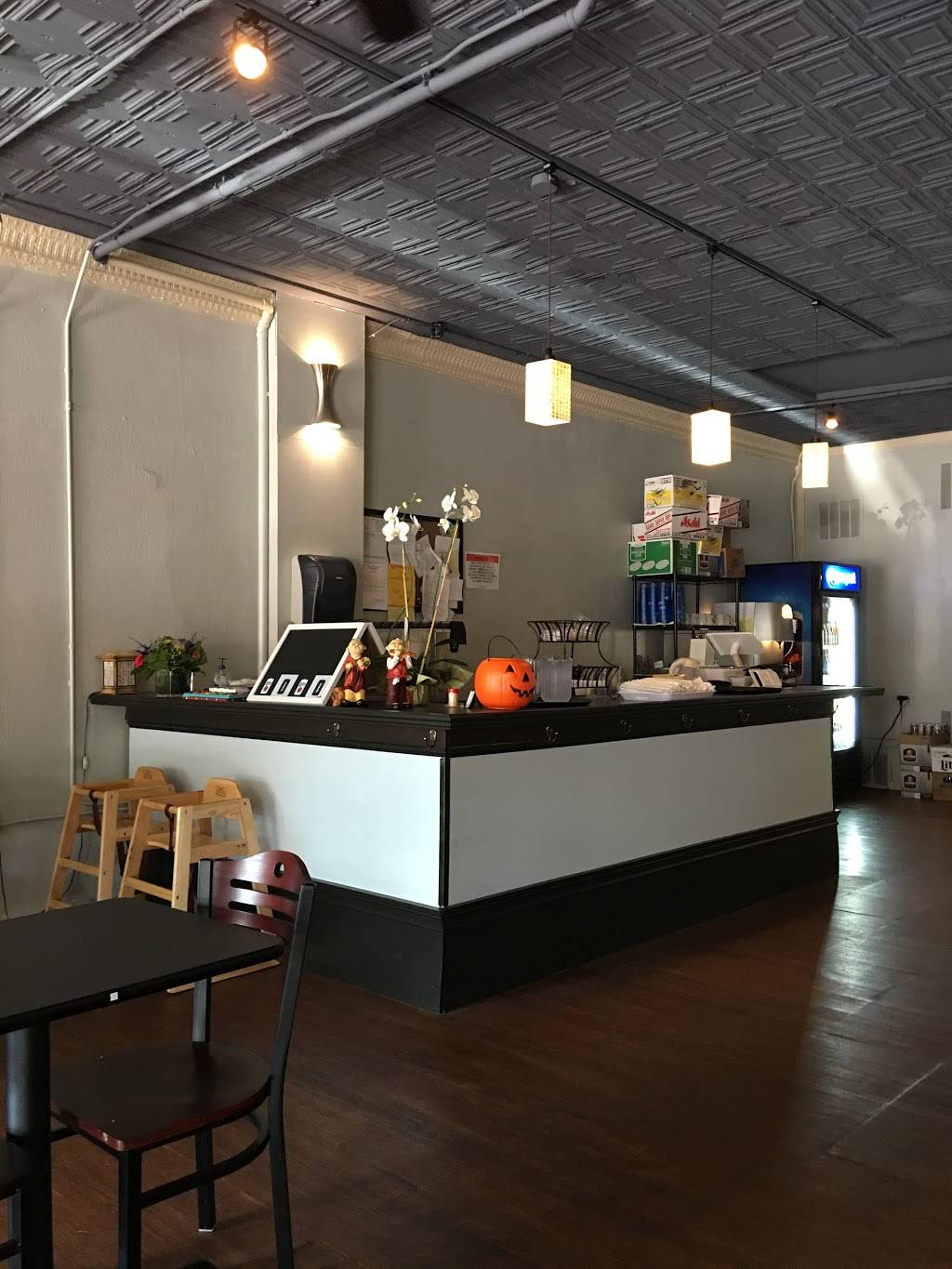 DWJ Midtown | restaurant | 2156 Young Ave, Memphis, TN 38104, USA | 9012076204 OR +1 901-207-6204