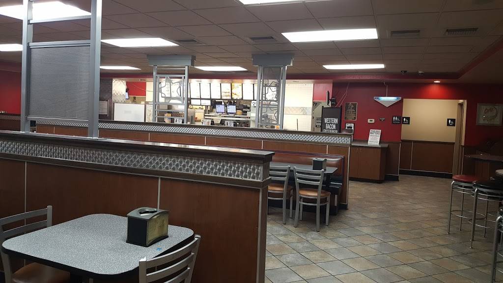 Carls Jr. | restaurant | 4800 White Ln, Bakersfield, CA 93309, USA | 6613989510 OR +1 661-398-9510