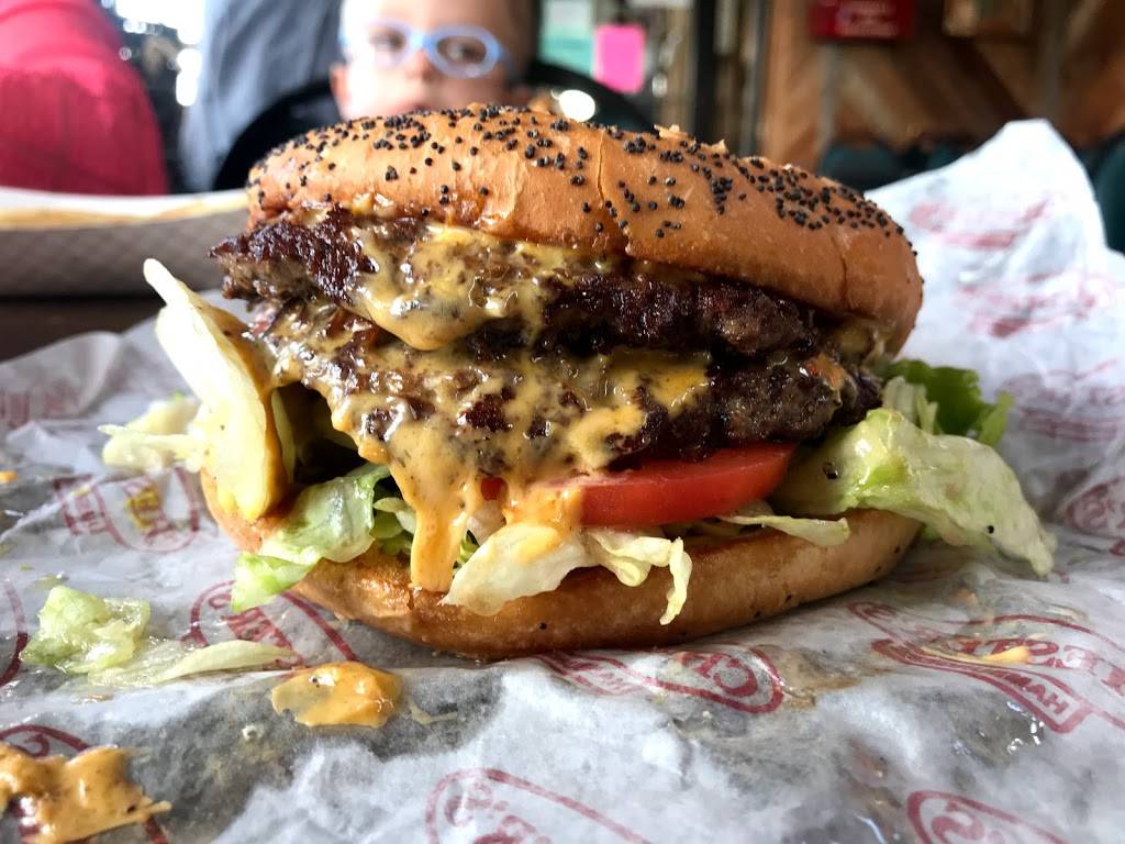 Chesters Hamburgers | restaurant | 1006 NE Interstate 410 Loop, San Antonio, TX 78209, USA | 2108058600 OR +1 210-805-8600