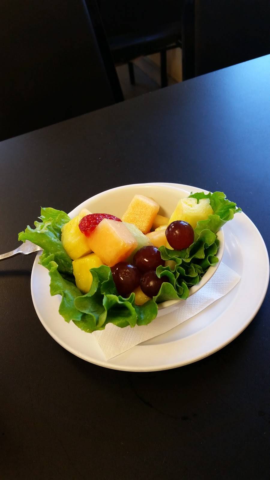 Suzy Qs Hometown Diner | restaurant | 225 Chimney Corner Ln #1001 ON in Greenwich Medical Complex, Military Trail, Jupiter, FL 33458, USA | 5618223744 OR +1 561-822-3744