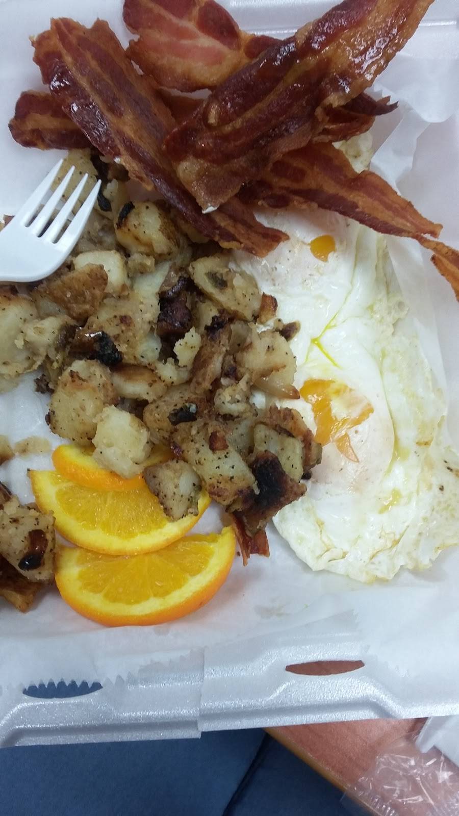 Ashleys On Greenwich | restaurant | 5655 Greenwich Rd, Virginia Beach, VA 23462, USA | 7574996345 OR +1 757-499-6345