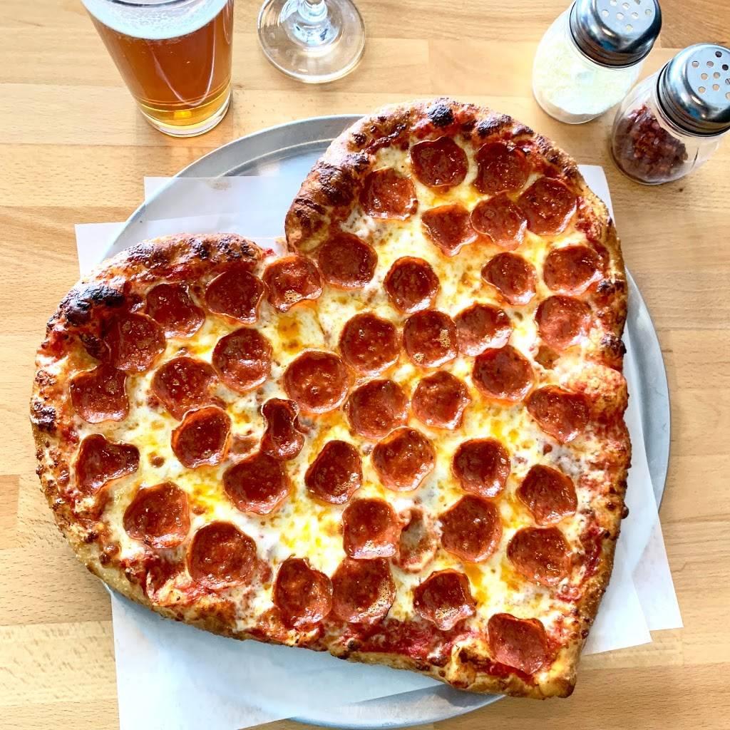 D6 Pizza | restaurant | 15555 Main St ste d6, Hesperia, CA 92345, USA | 7609488877 OR +1 760-948-8877