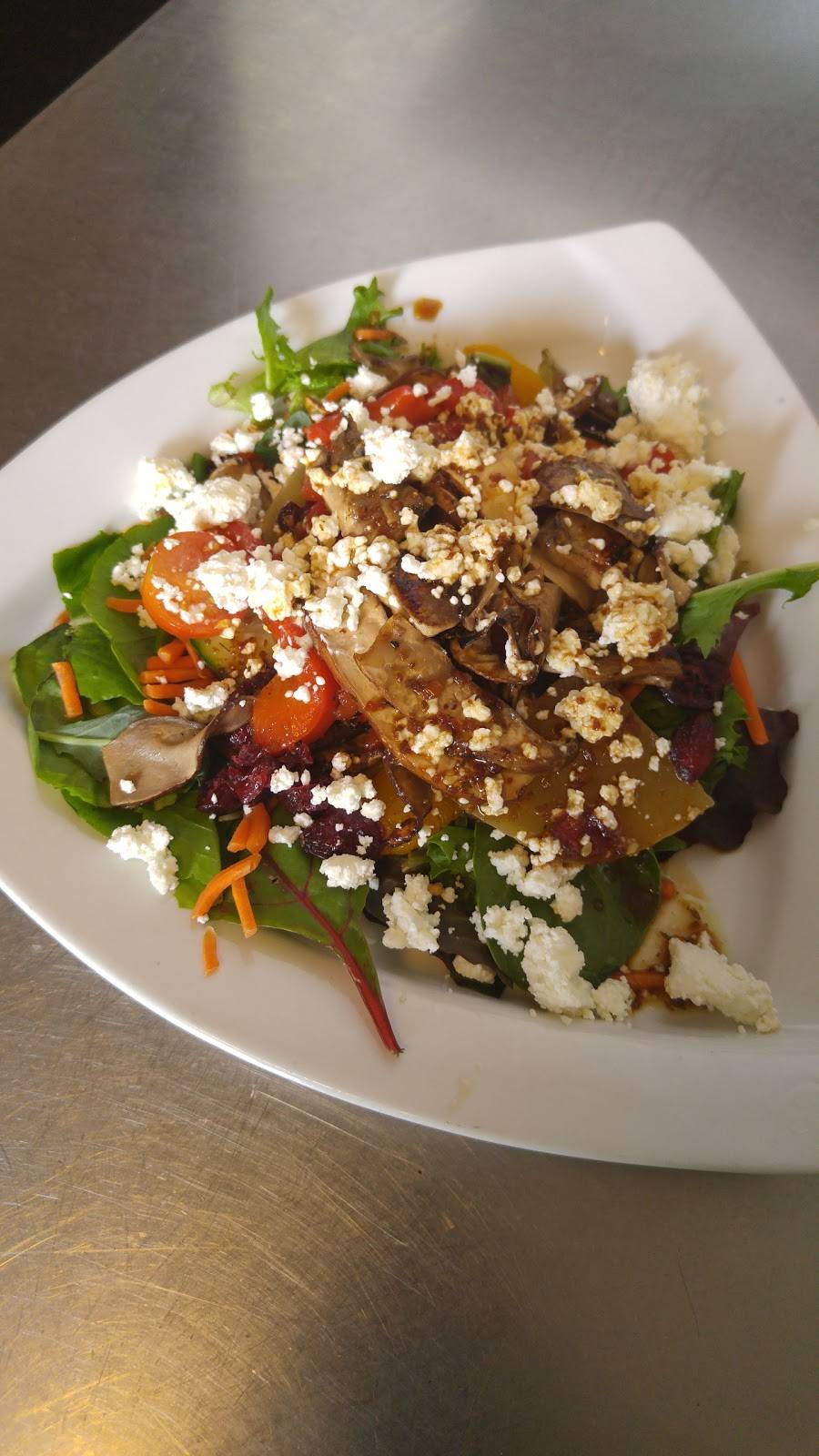 Capers Tap House | restaurant | 28 Bridge Street, Campbellford, ON K0L 1L0, Canada | 7056535262 OR +1 705-653-5262