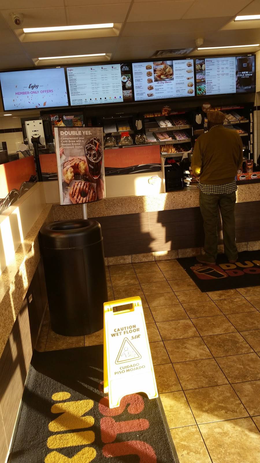 Dunkin | bakery | 3313 Wharton St, Philadelphia, PA 19146, USA | 2153891278 OR +1 215-389-1278