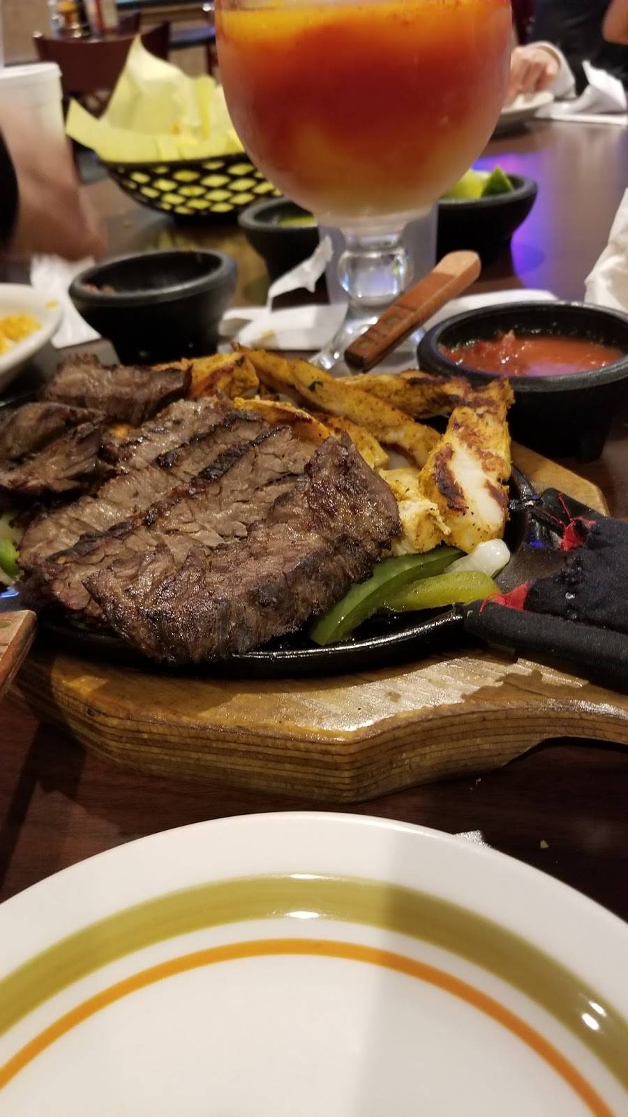 Nuevo Leon Restaurant | restaurant | 1544 Ellis Ave, Fort Worth, TX 76164, USA | 8176250757 OR +1 817-625-0757