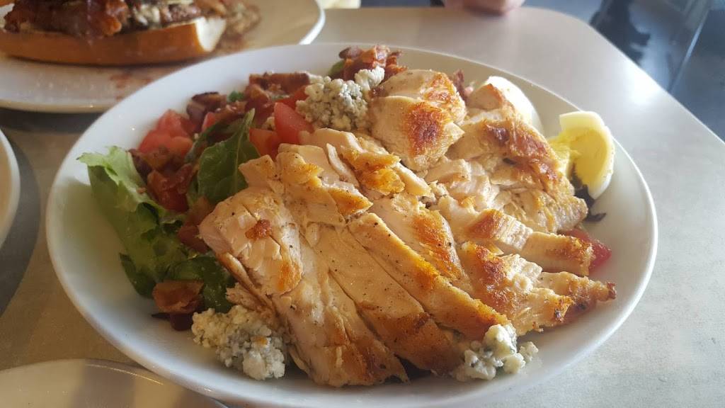 Barneys Gourmet Hamburgers | restaurant | 11660 San Vicente Blvd, Los Angeles, CA 90049, USA | 3104476000 OR +1 310-447-6000