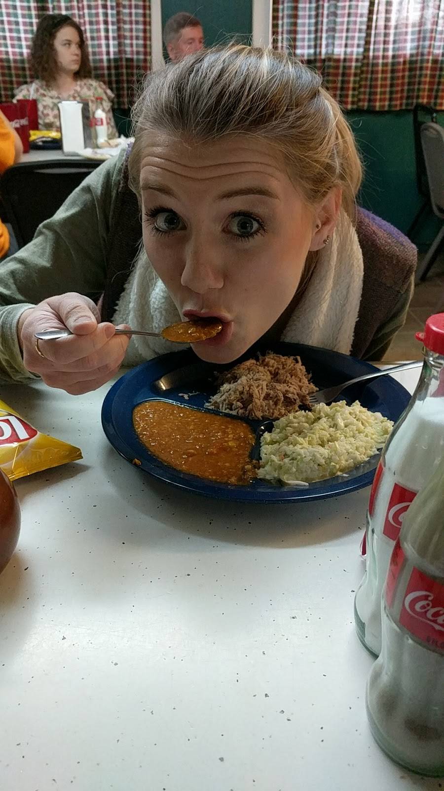 Zebs Bar-B-Q | restaurant | 5742 US-29, Danielsville, GA 30633, USA | 7067952701 OR +1 706-795-2701