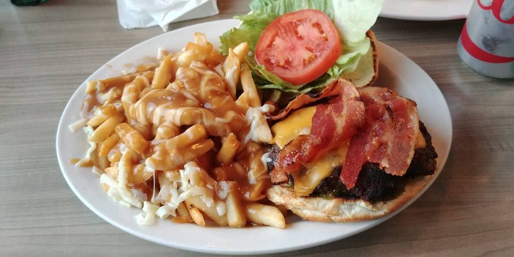 Lakefield Restaurant | restaurant | 107 Queen St, Lakefield, ON K0L 2H0, Canada | 7056521119 OR +1 705-652-1119