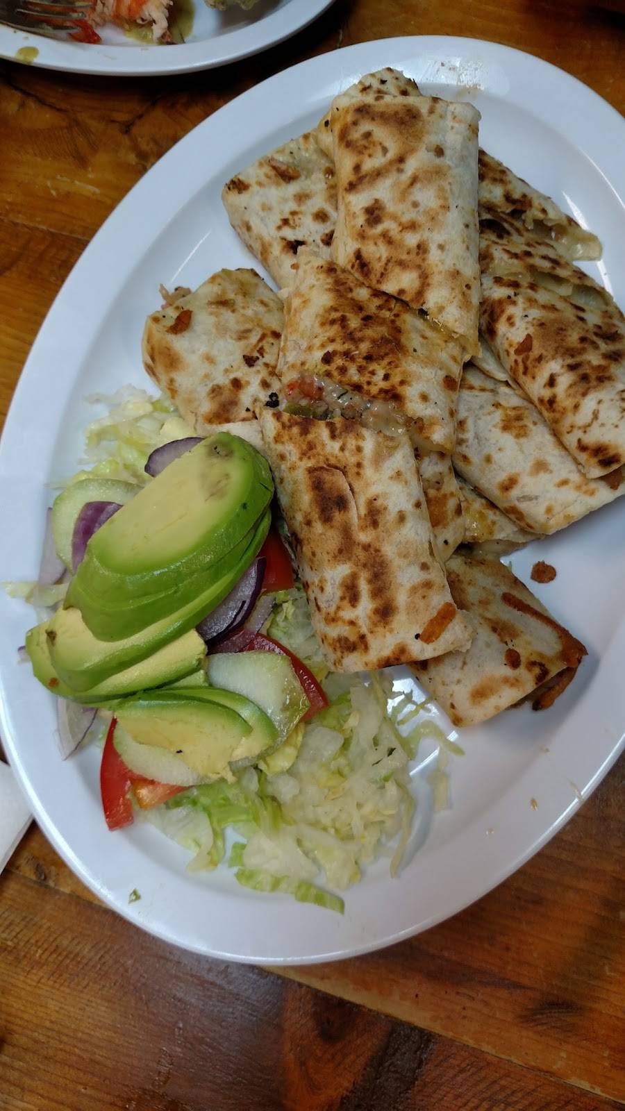 MARISCOS EL MORENO | restaurant | 11098 Atlantic Ave, Lynwood, CA 90262, USA | 3238101740 OR +1 323-810-1740