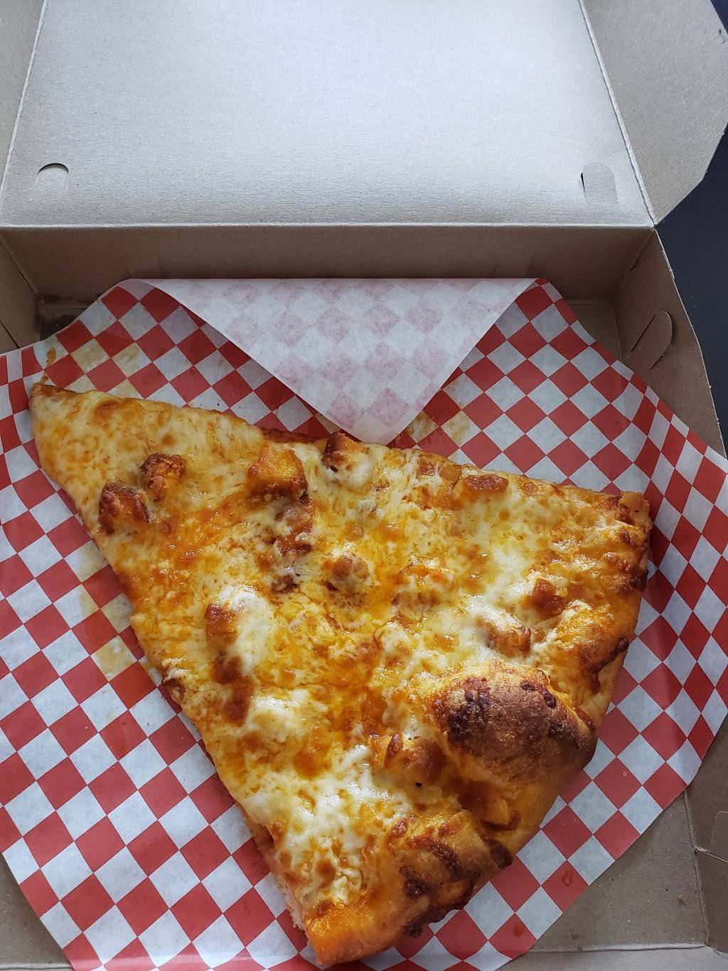 Darios Famous Pizza | restaurant | 1560 NY-332, Farmington, NY 14425, USA | 5853983430 OR +1 585-398-3430