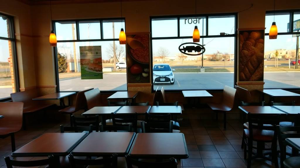 Subway | meal takeaway | 1601 S Kansas Ave, Newton, KS 67114, USA | 3162832934 OR +1 316-283-2934