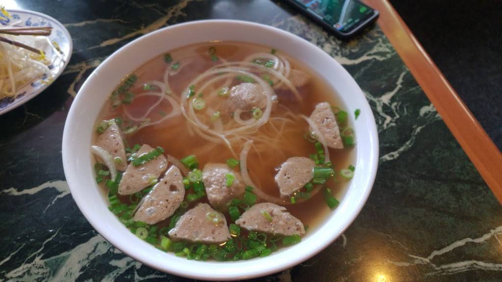 Pho World | restaurant | 17823 108th Ave SE, Renton, WA 98055, USA | 4252543555 OR +1 425-254-3555