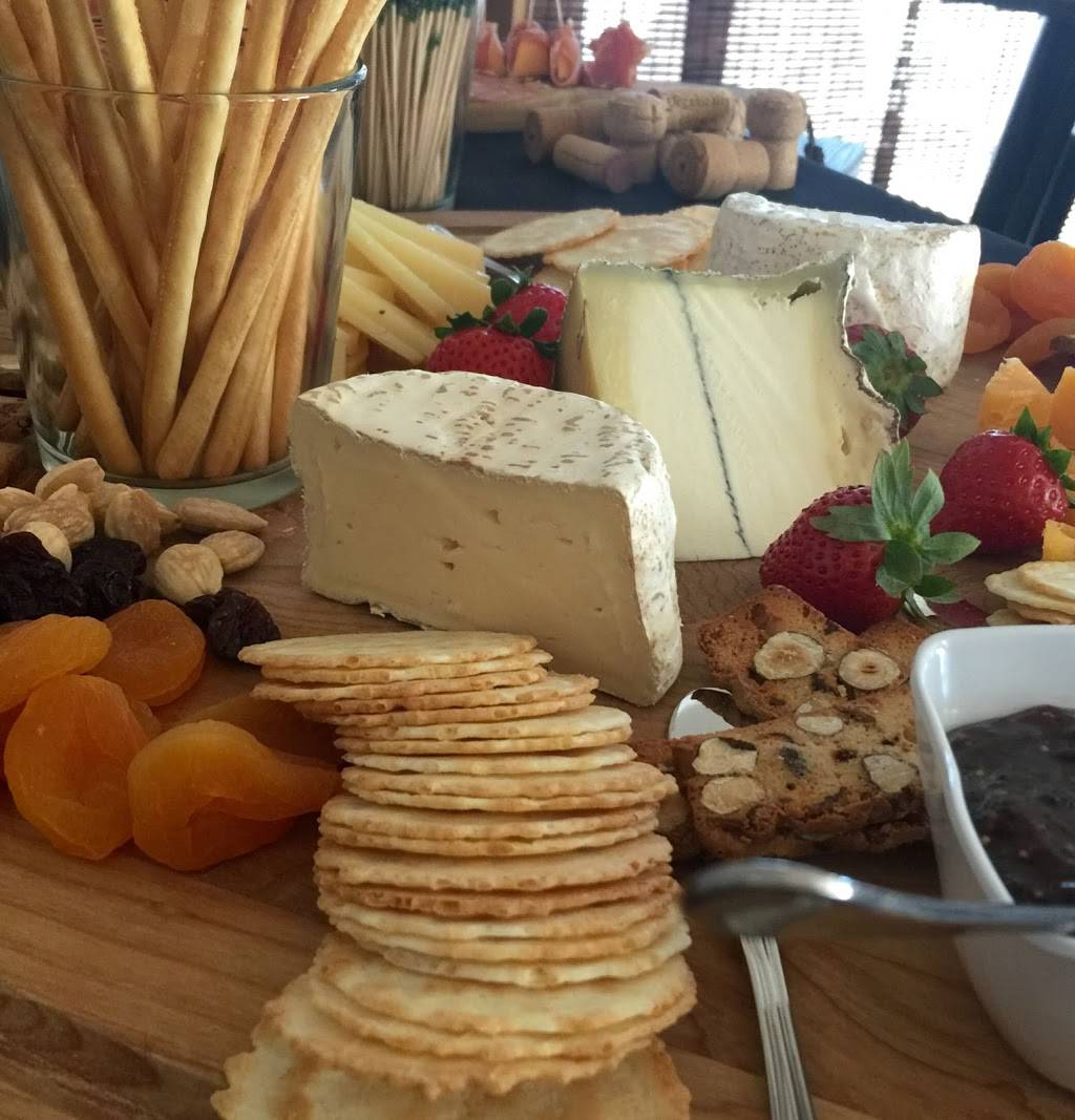 C&C | restaurant | Northbound At Flashing Yellow Light, 99201 Overseas Hwy, Key Largo, FL 33037, USA | 3054510995 OR +1 305-451-0995