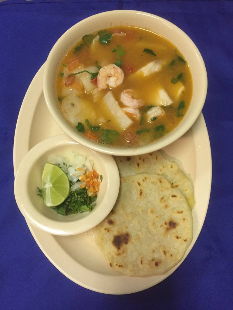 Los Cabos the Pupusa House#1 | restaurant | 700 E California Ave, Bakersfield, CA 93307, USA | 6613235600 OR +1 661-323-5600