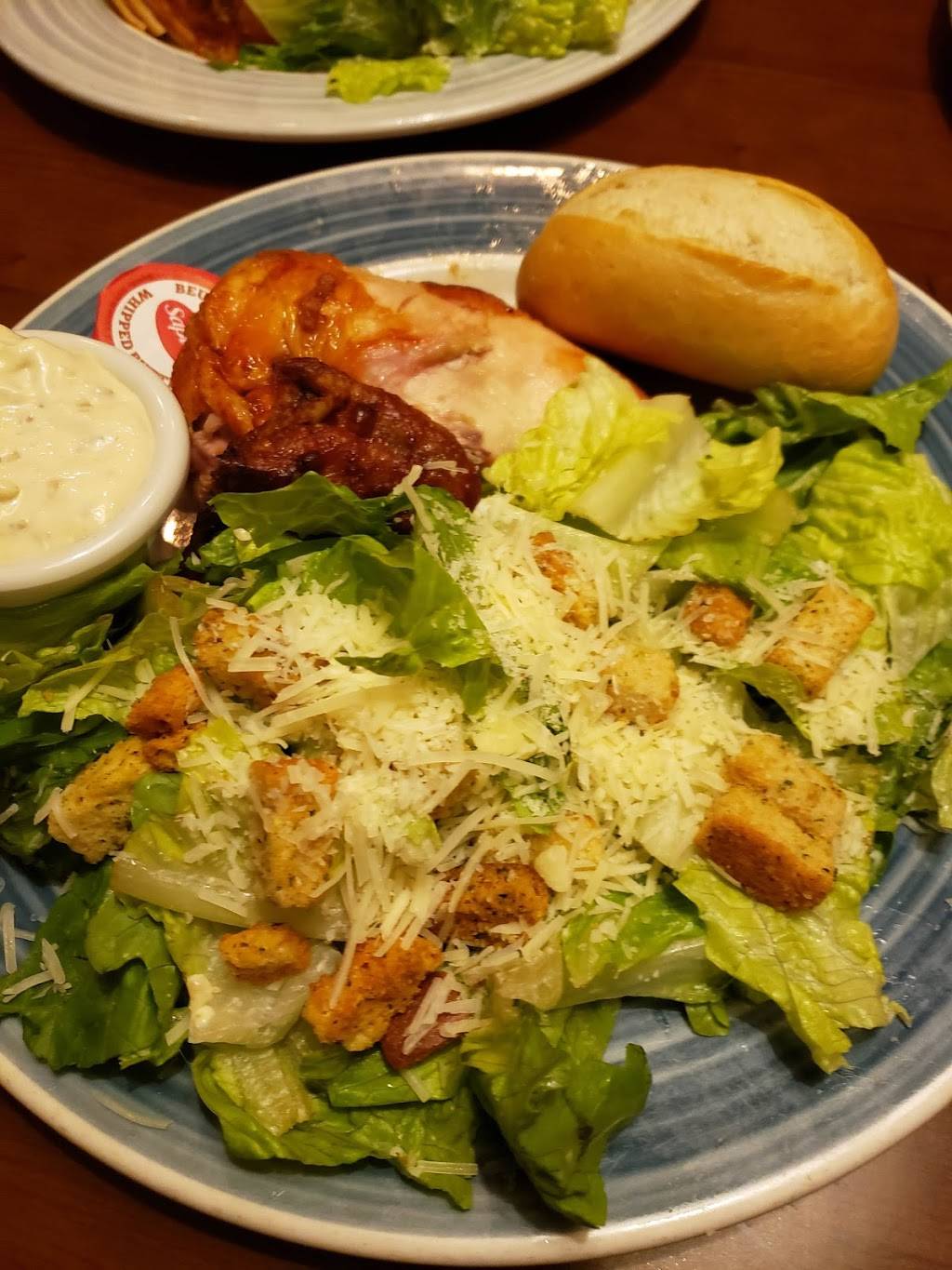 Swiss Chalet | restaurant | 1077 Wilson Ave, North York, ON M3K 1G7, Canada | 4166360562 OR +1 416-636-0562