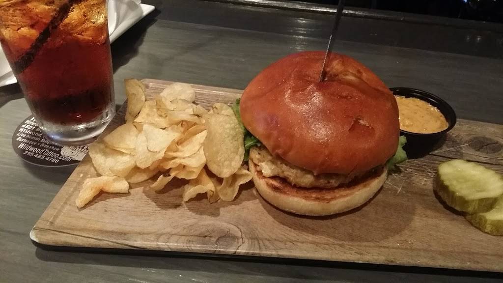 Carneys | night club | 411 Beach Ave, Cape May, NJ 08204, USA | 6098844424 OR +1 609-884-4424