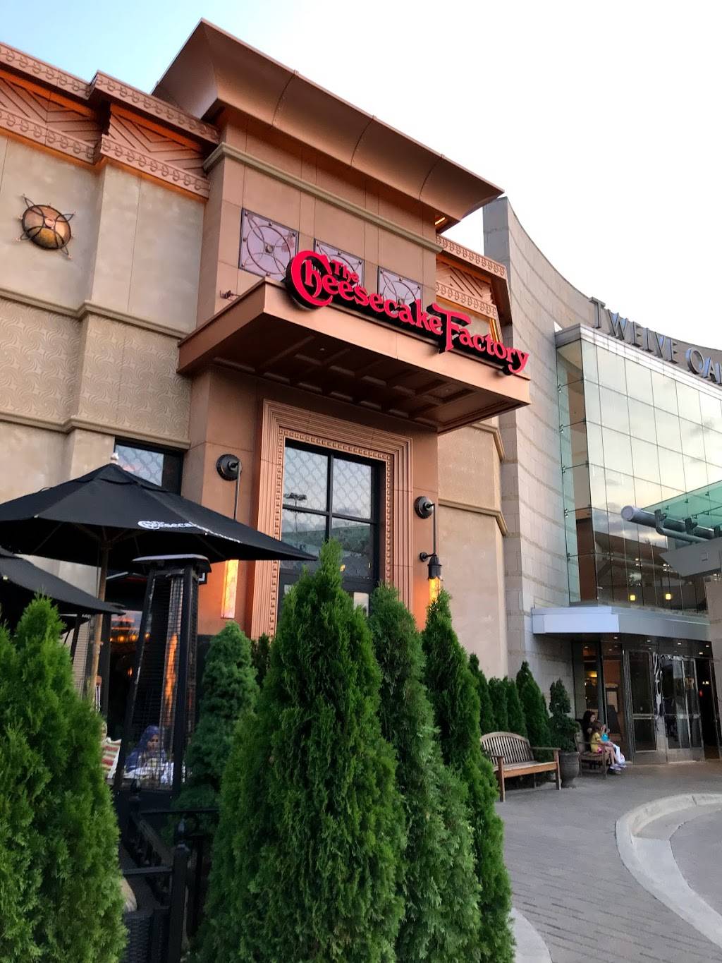 The Cheesecake Factory | restaurant | 27500 Novi Rd, Novi, MI 48377, USA | 2483057500 OR +1 248-305-7500