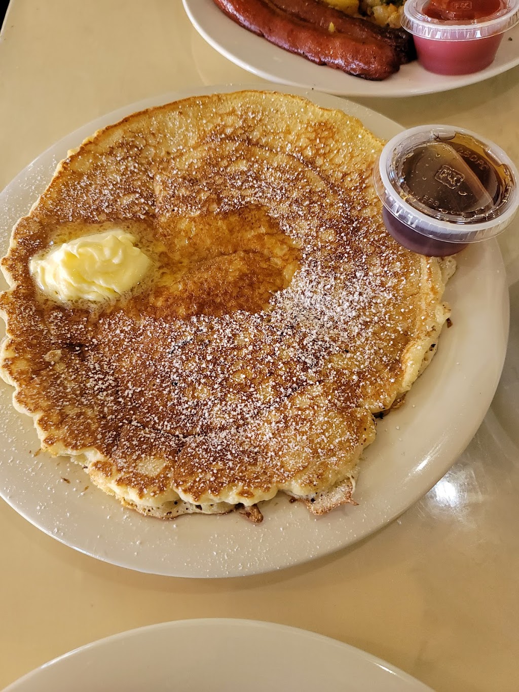 Fat Jaws Soul Food and Southern Eats | restaurant | 220 W 6th St, Little Rock, AR 72201, USA | 5014926925 OR +1 501-492-6925