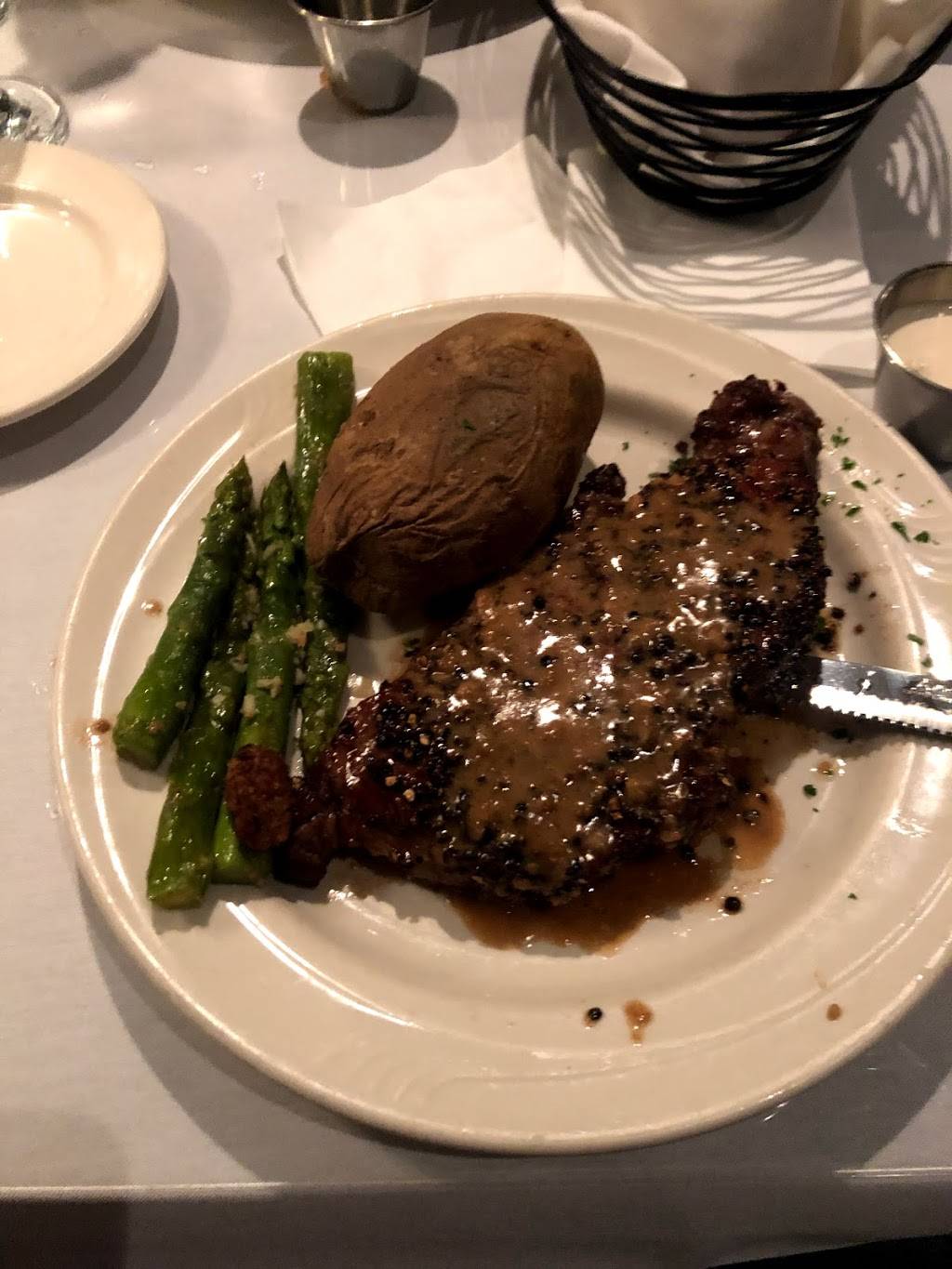 Lakeview Restaurant | restaurant | 9400 Pine Ridge Dr, Davie, FL 33324, USA | 9547230853 OR +1 954-723-0853