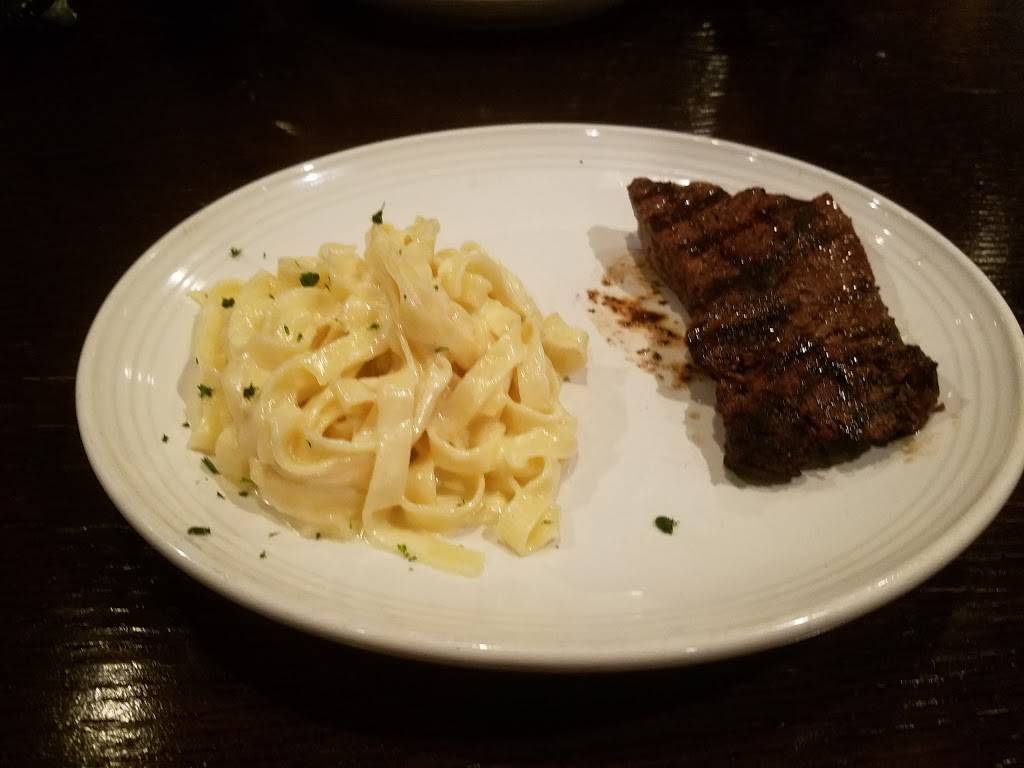 Carrabbas Italian Grill | restaurant | 3405 Briarfield Blvd, Maumee, OH 43537, USA | 4198612200 OR +1 419-861-2200