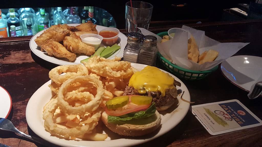 Stauntons Bar & Restaurant | restaurant | 22407 Union Tpke, Oakland Gardens, NY 11364, USA | 7184659040 OR +1 718-465-9040