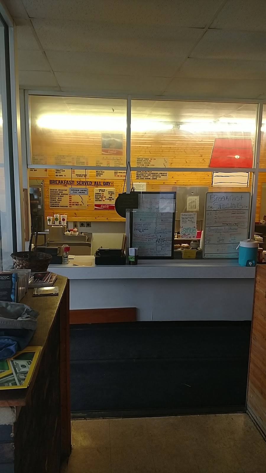 Nagles Top Dog & Malt Shoppe | restaurant | 1210 S Burdick St, Kalamazoo, MI 49001, USA | 2693422031 OR +1 269-342-2031