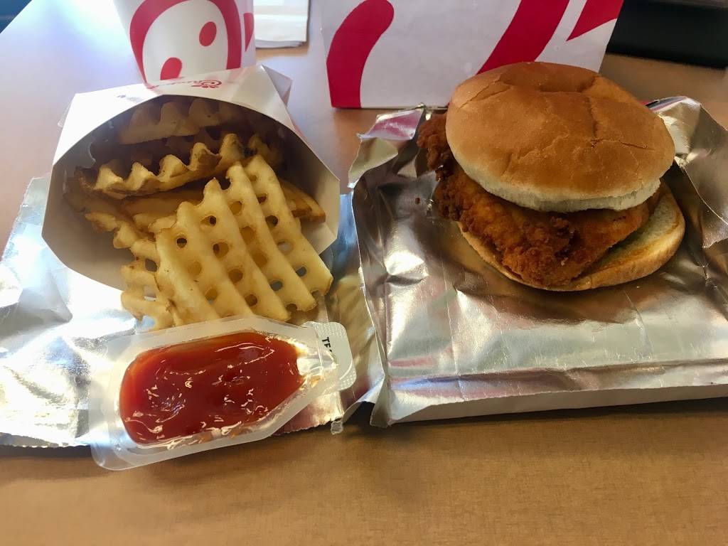 Chick-fil-A | restaurant | 1750 Travis Blvd, Fairfield, CA 94533, USA | 7074219631 OR +1 707-421-9631