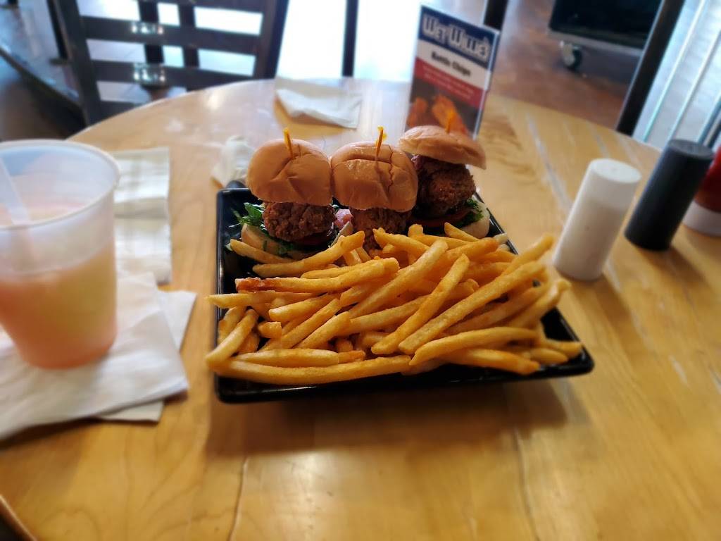 Wet Willies | restaurant | 209 Beale St, Memphis, TN 38103, USA | 9015785650 OR +1 901-578-5650